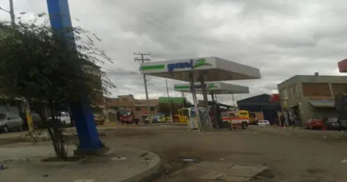 ESTACION DE SERVICIO GAZEL CARRRERA 16B CON 5A ESTACION DE SERVICIO GAZEL CARRRERA 16B CON 5A